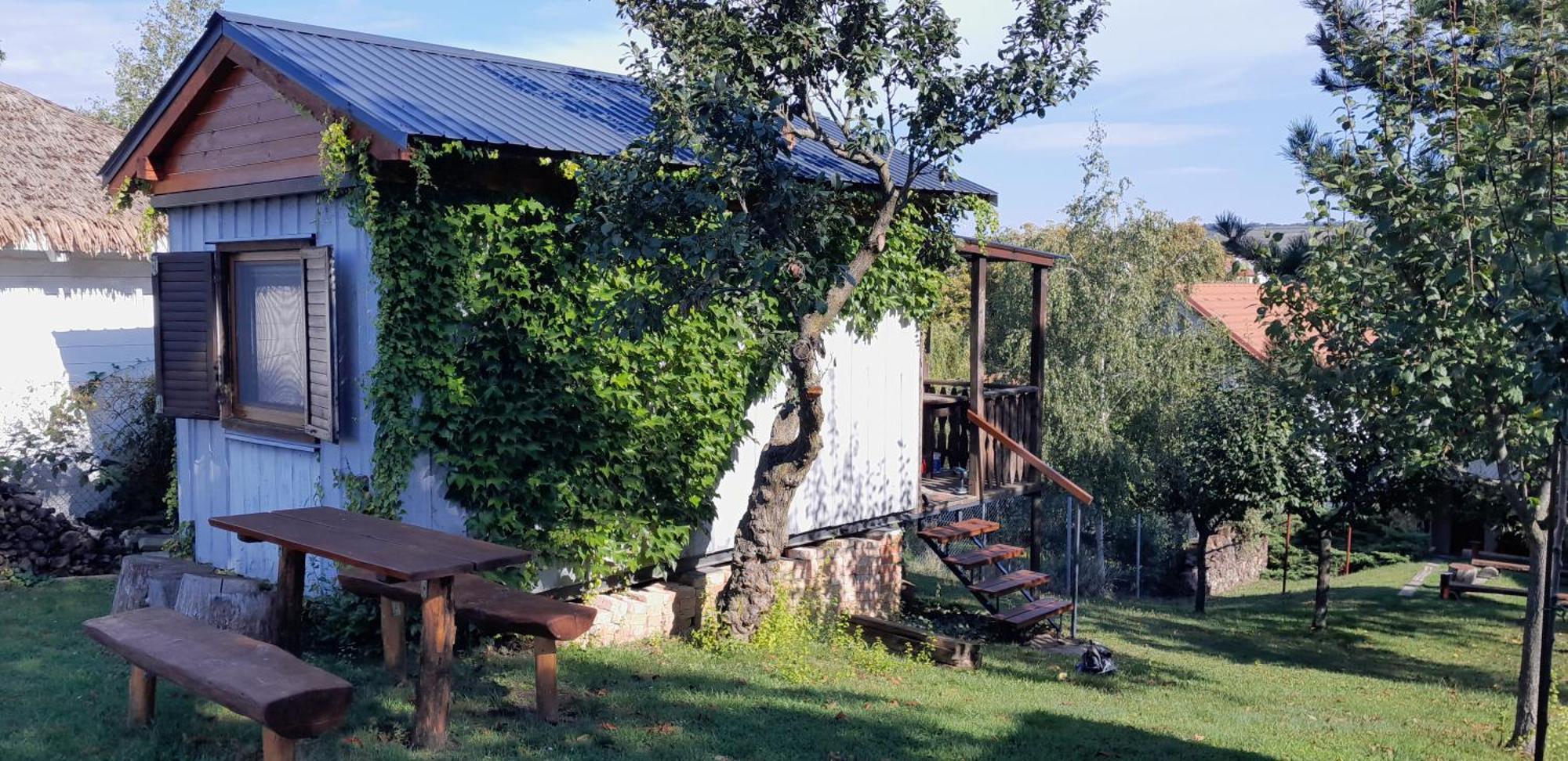 Ubytovani Na Sklepe U Prochazku Pouzdrany Esterno foto